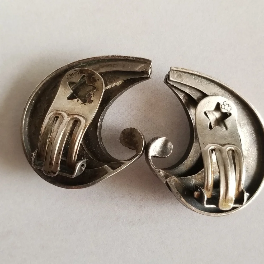 Vintage earrings crescent shape 800 silver clip star cutout clipon moon